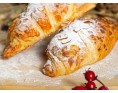 Le Croissant aux amandes Le Croissant aux amandes